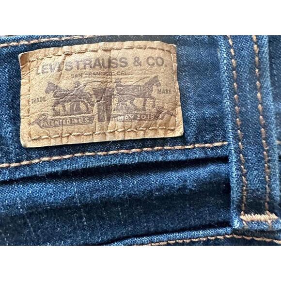 Levi's Perfectly Slimming Straight 512 Jeans - Picture 5 of 5